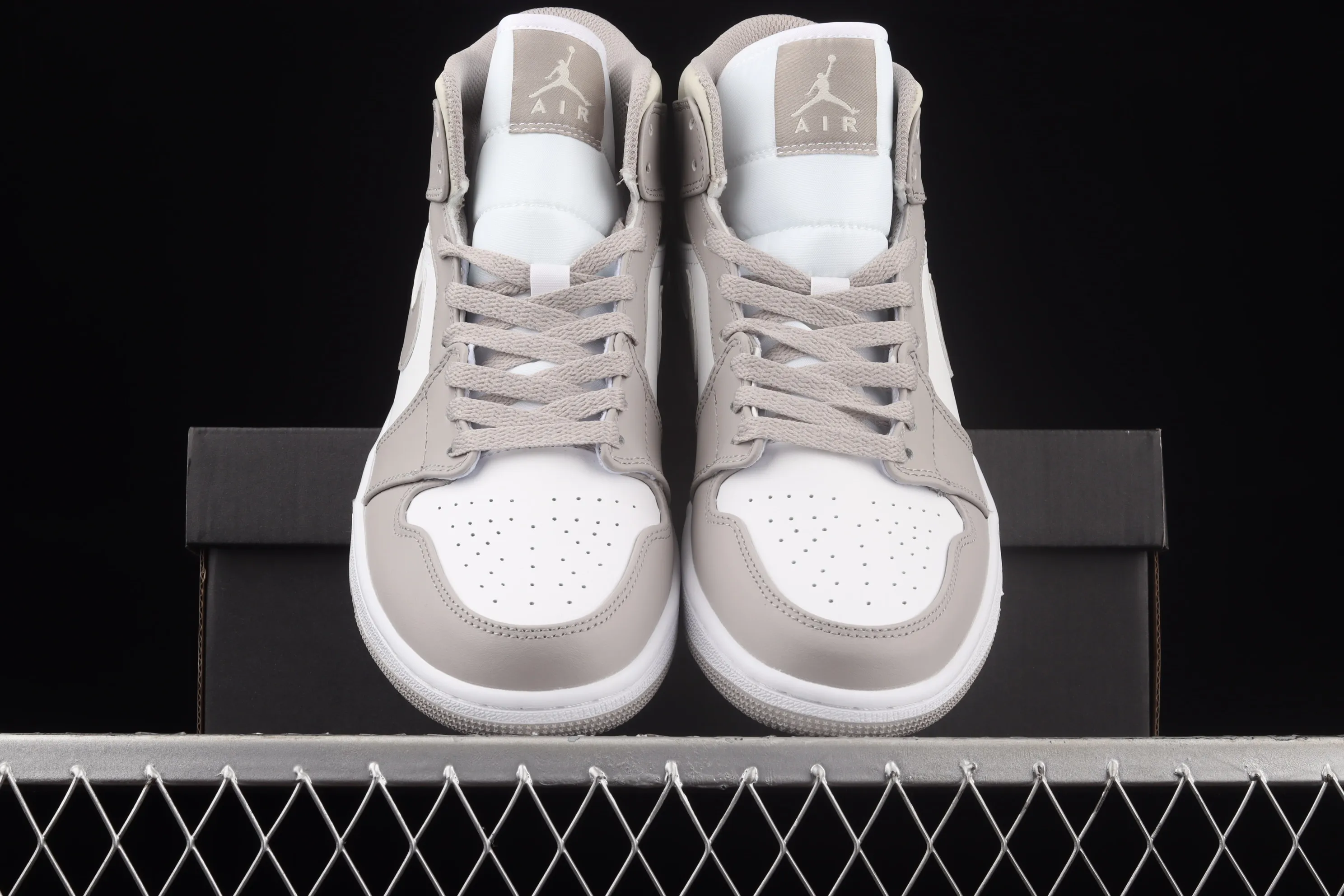 All Categories Air Jordan Jordan Series Basketball Shoes Air Jordan 1 Mid Air Jordan 1 Mid AJ1 Joe 1 Middle Linen College Gray Mid-top Basketball Shoes 554724-082